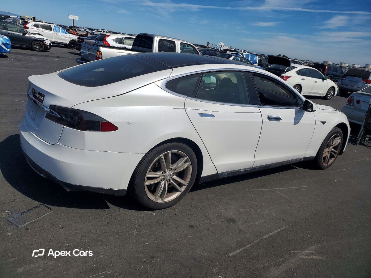 Tesla Model S 2014