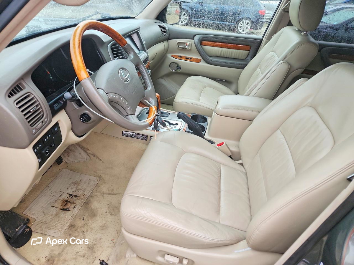 Lexus LX 2006