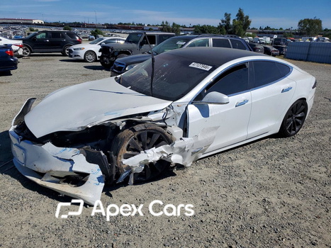 Tesla Model S 2018 - Image 1 of 12