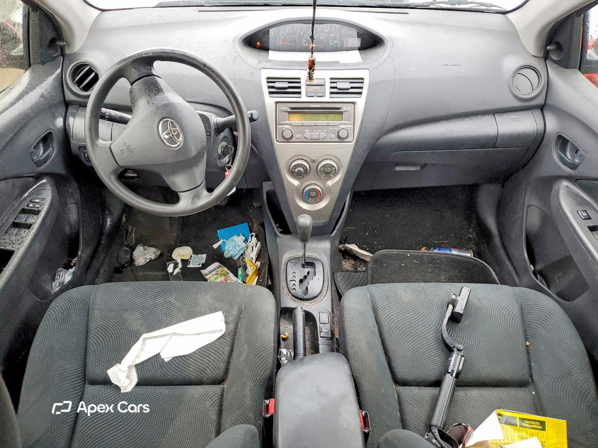 Toyota Yaris 2012