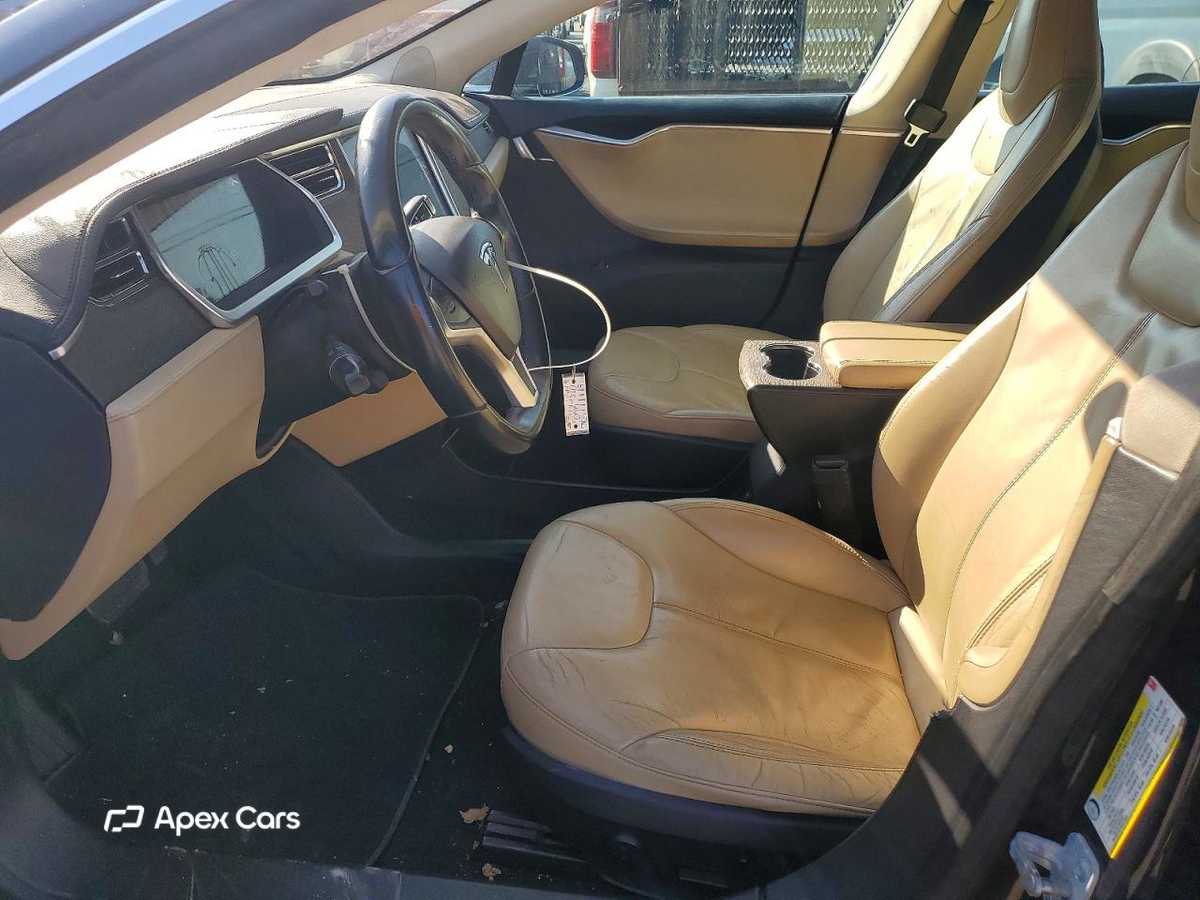Tesla Model S 2013