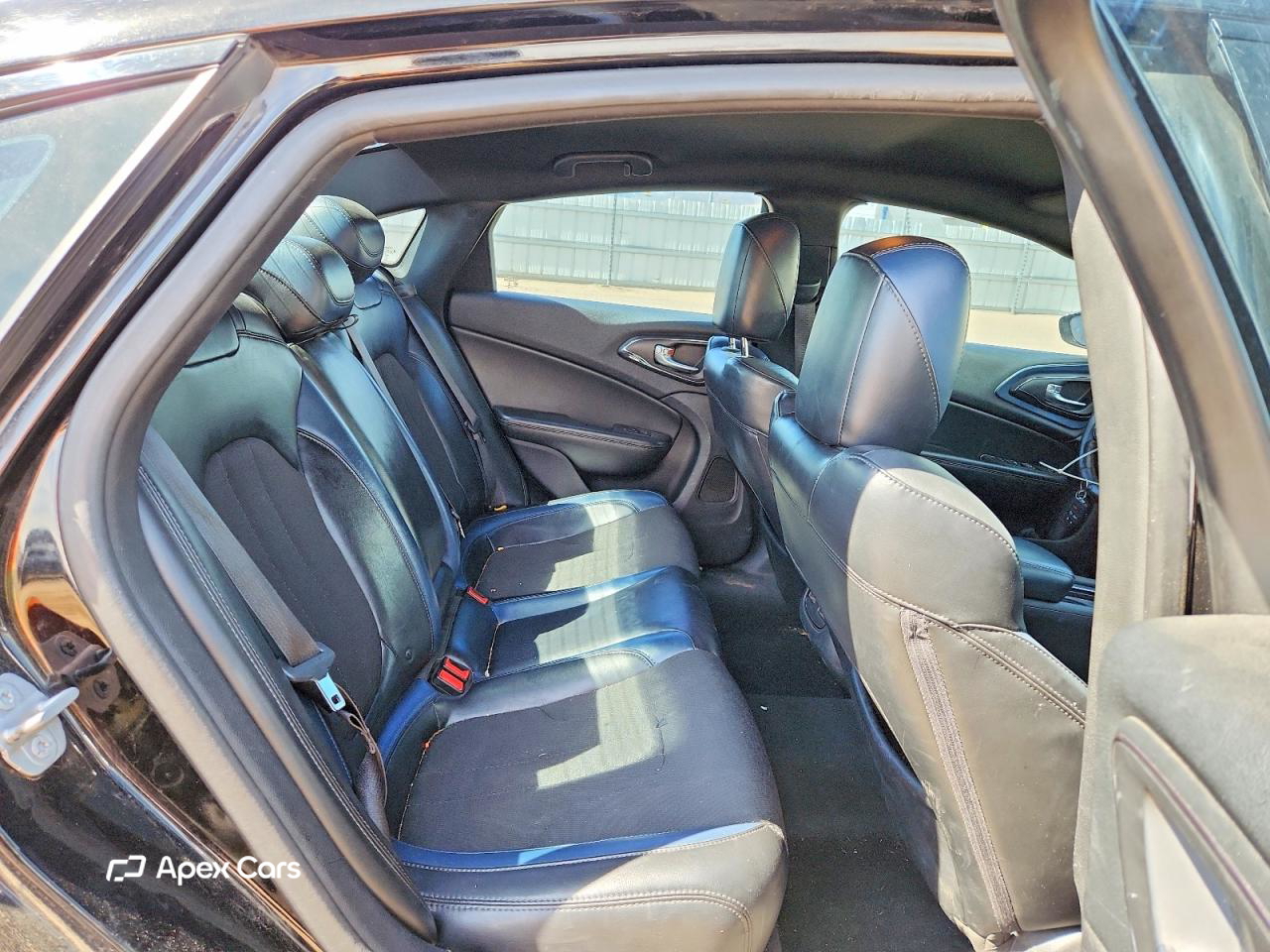 Chrysler 200 2015