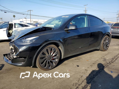 Tesla Model Y 2023 - Zdjęcie 1 z 13