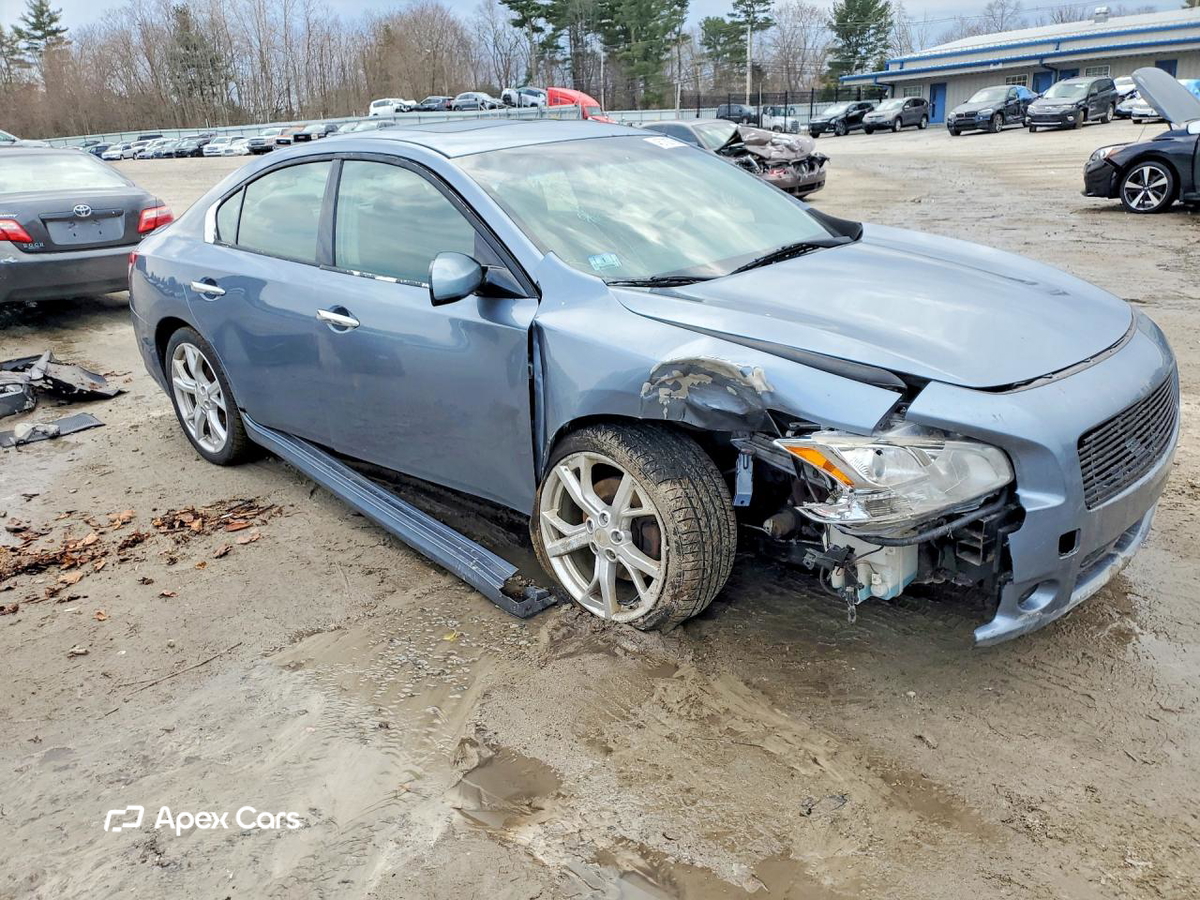 Nissan Maxima 2010
