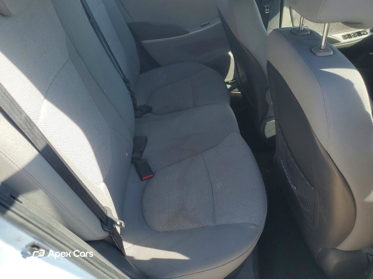 Hyundai Accent 2012