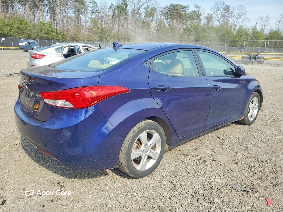 Hyundai Elantra 2013