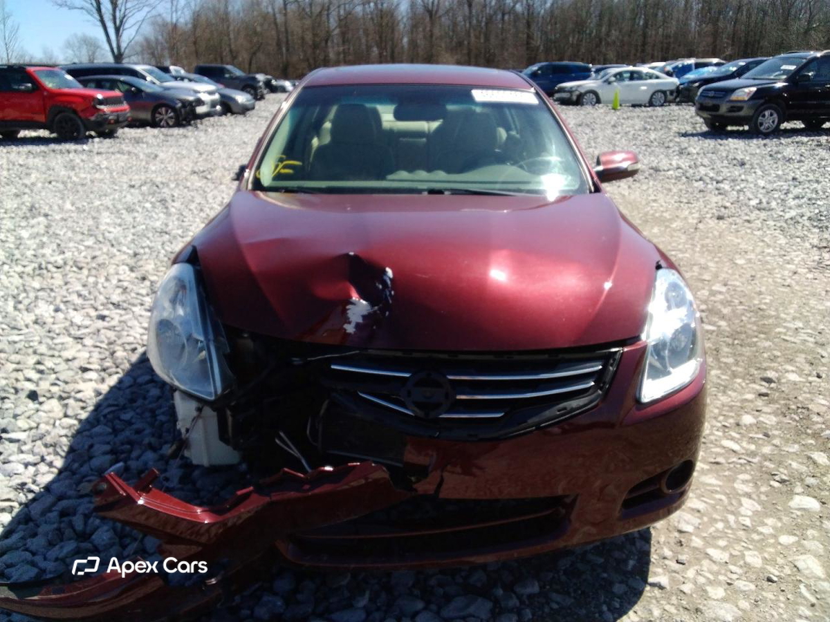Nissan Altima 2012