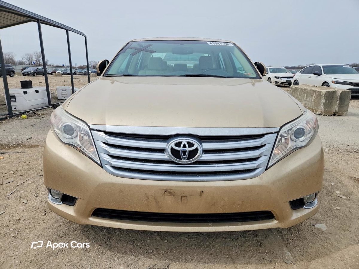 Toyota Avalon 2011