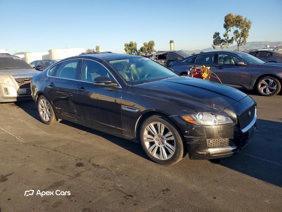 Jaguar XF 2016