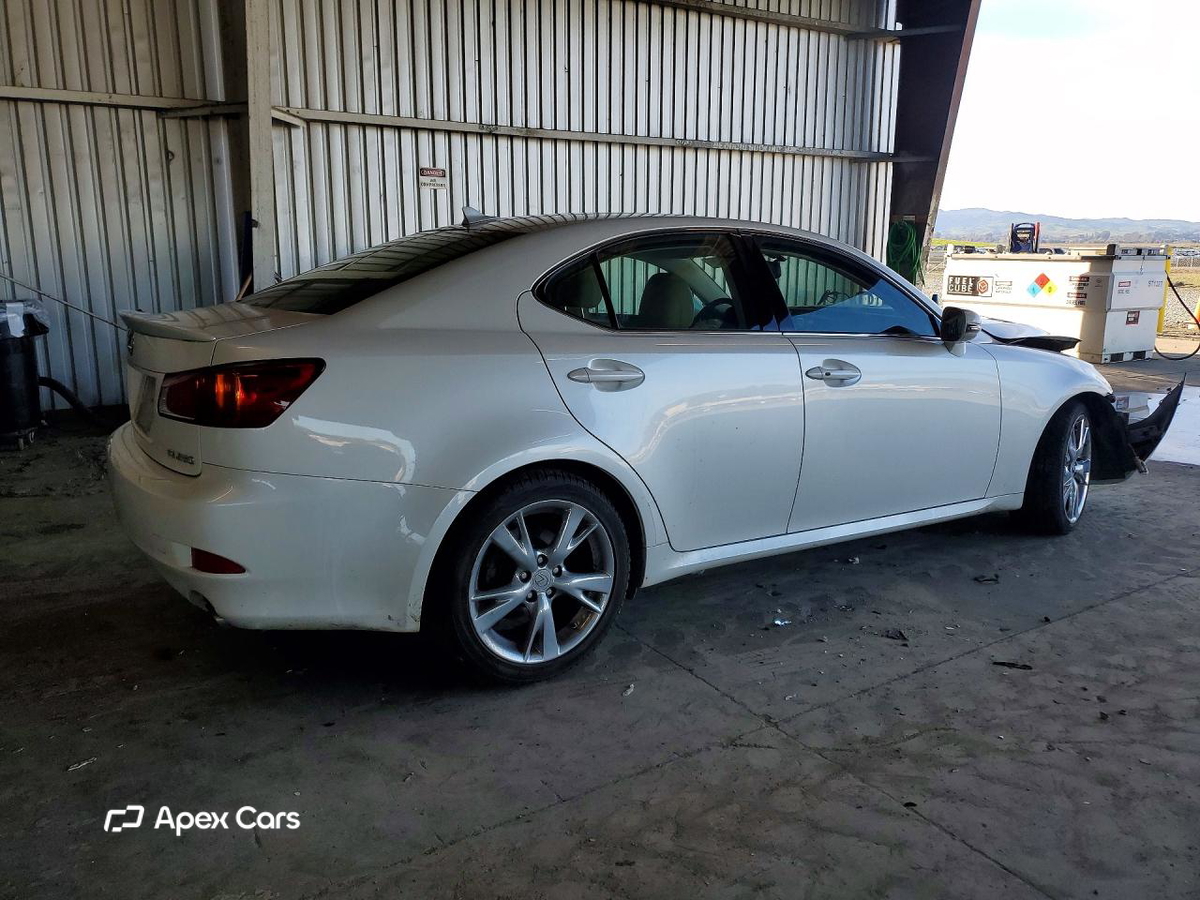 Lexus IS 2010