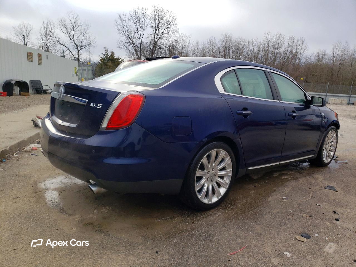Lincoln MKS 2011