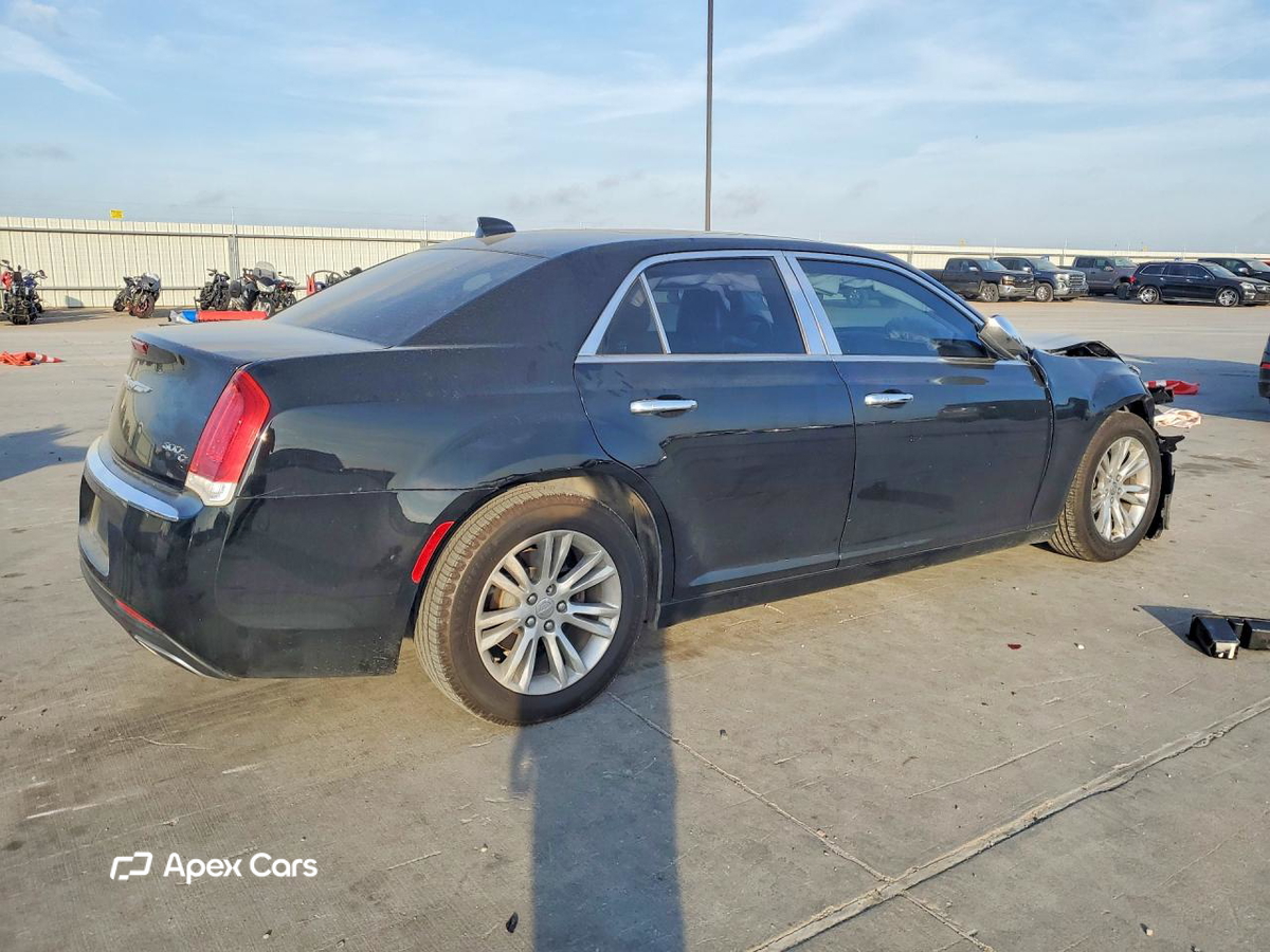Chrysler 300 2017