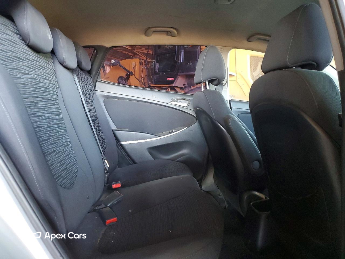 Hyundai Accent 2015