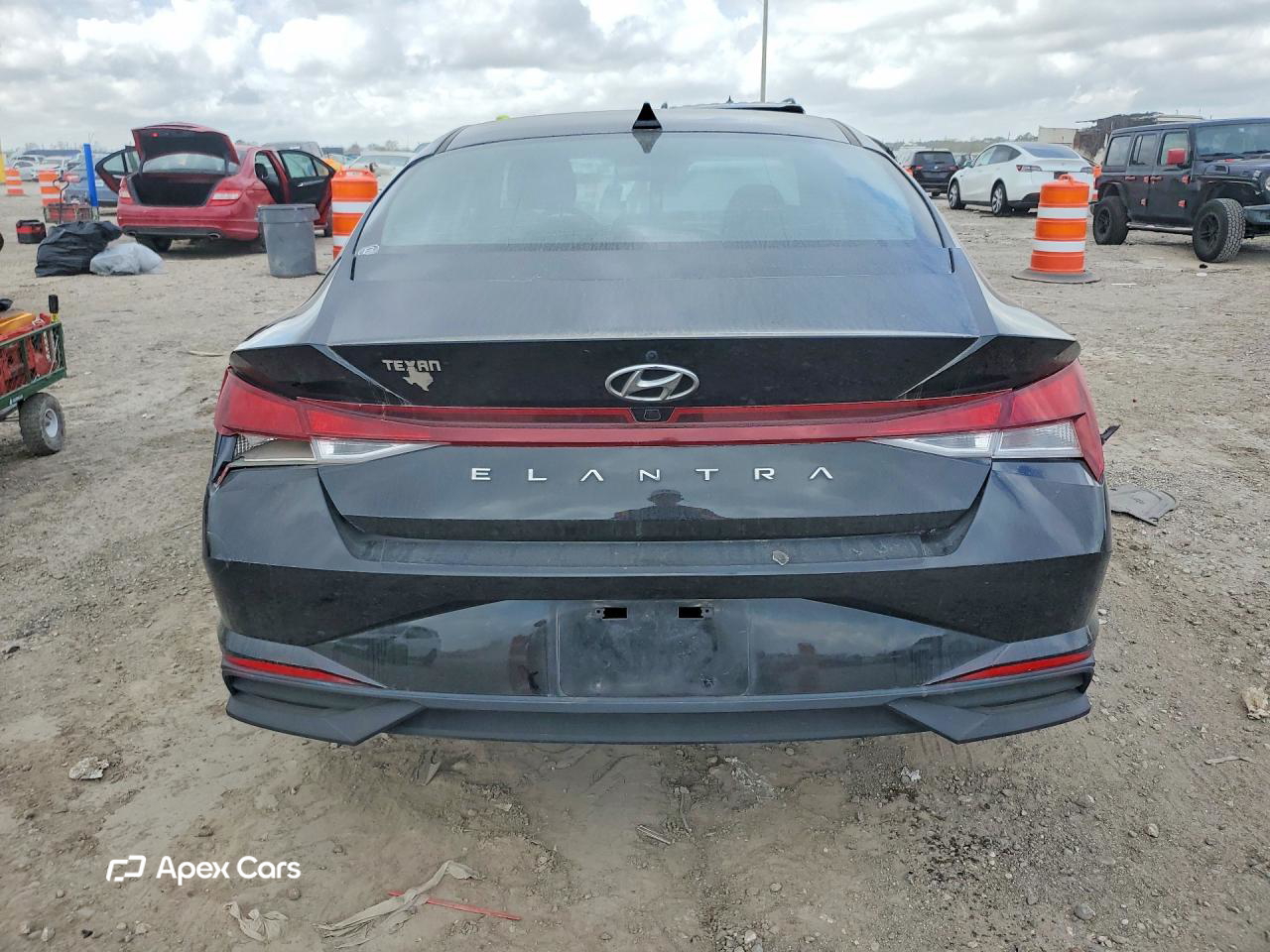 Hyundai Elantra 2023