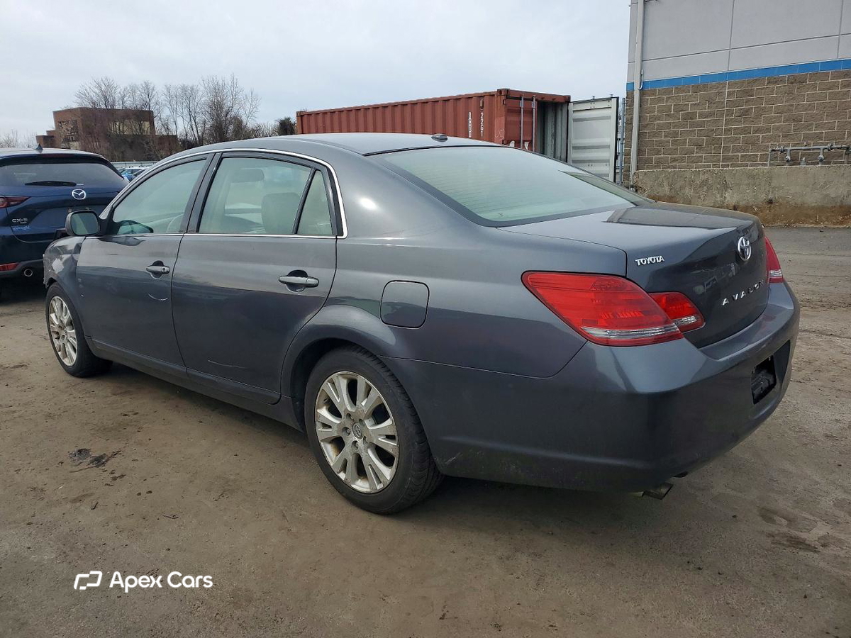 Toyota Avalon 2010