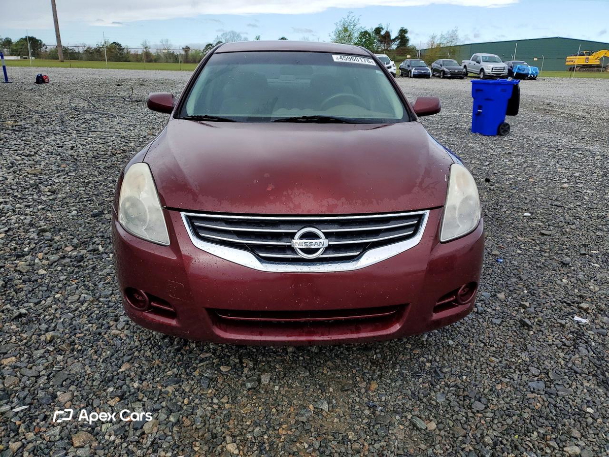 Nissan Altima 2012