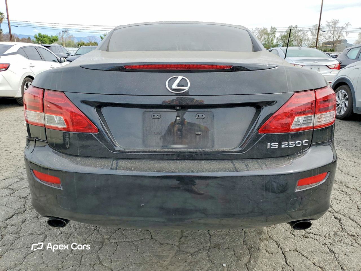 Lexus IS 2011
