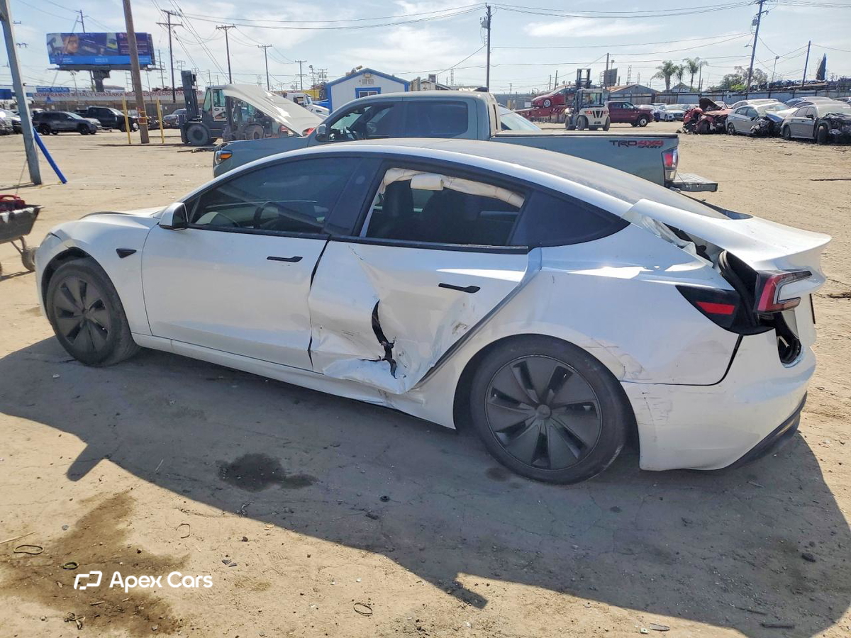 Tesla Model 3 2024