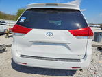 Toyota Sienna 2011