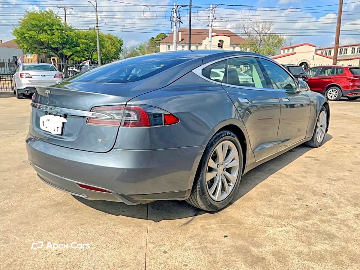 Tesla Model S 2013