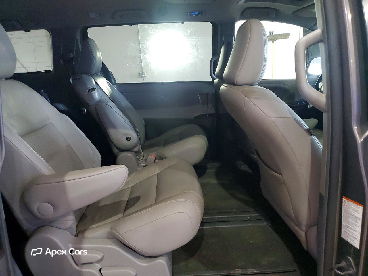 Toyota Sienna 2015