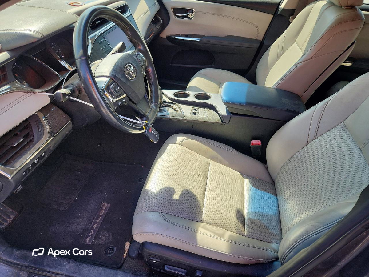 Toyota Avalon 2013