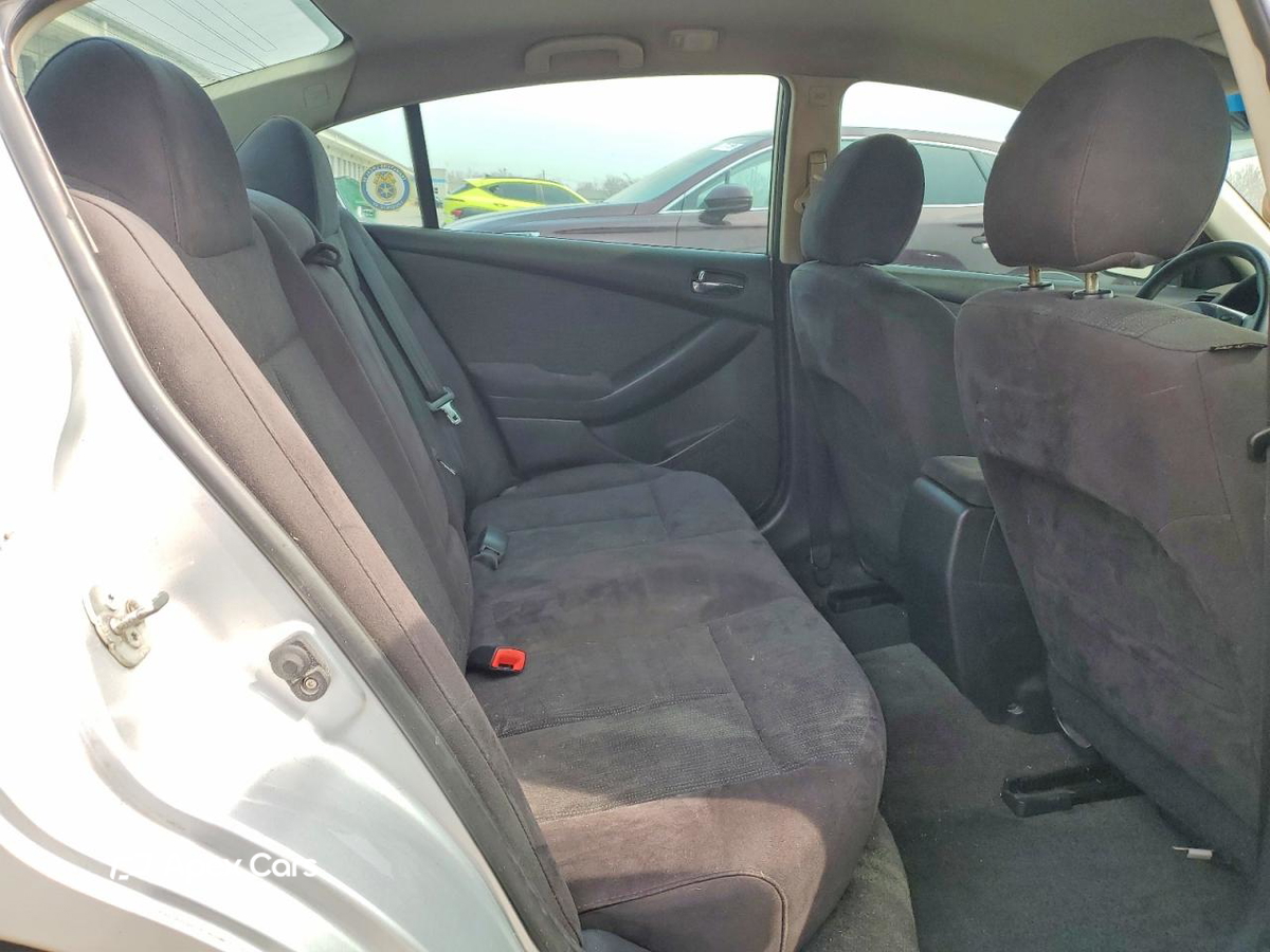 Nissan Altima 2012