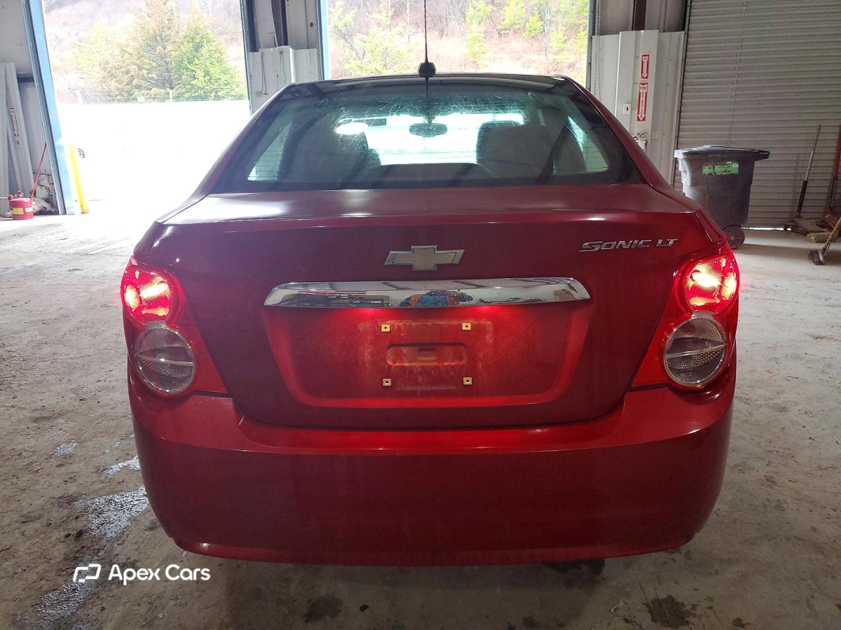 Chevrolet Sonic 2015