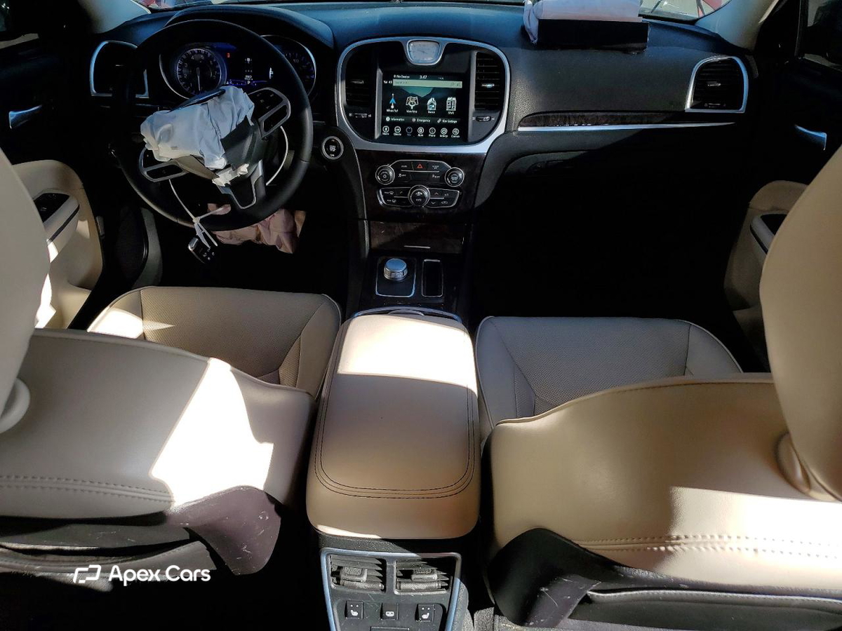 Chrysler 300 2022