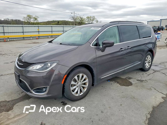 Chrysler Pacifica 2017 - Image 1 of 14