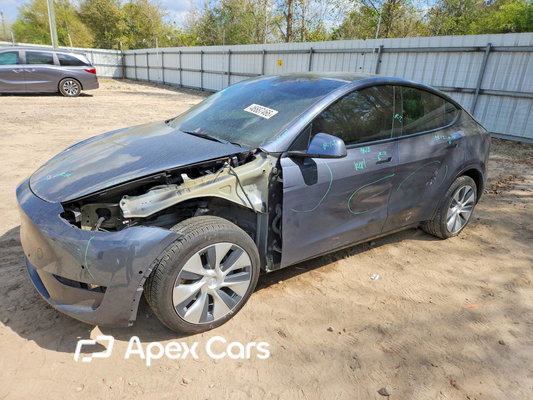 Tesla Model Y 2021 - Image 1 of 14