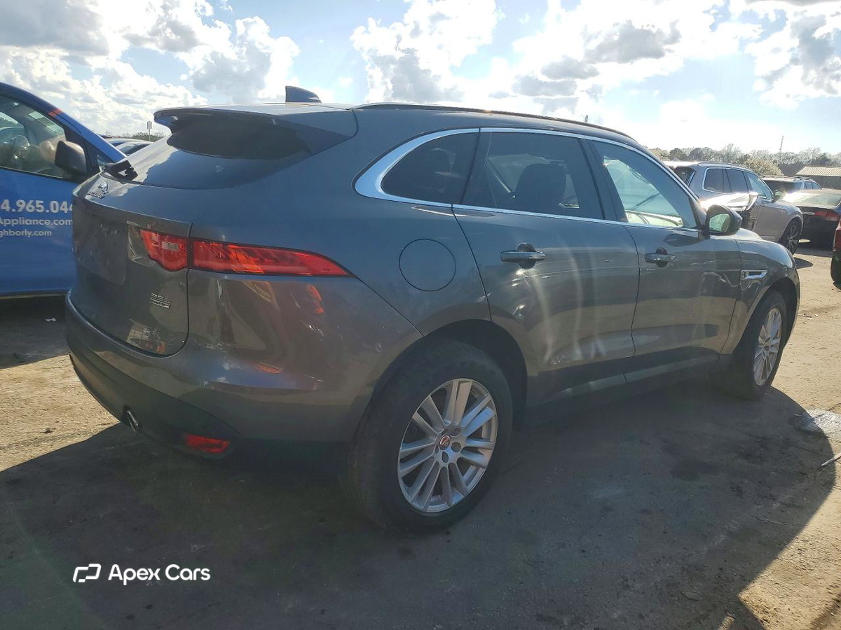 Jaguar F-Pace 2017