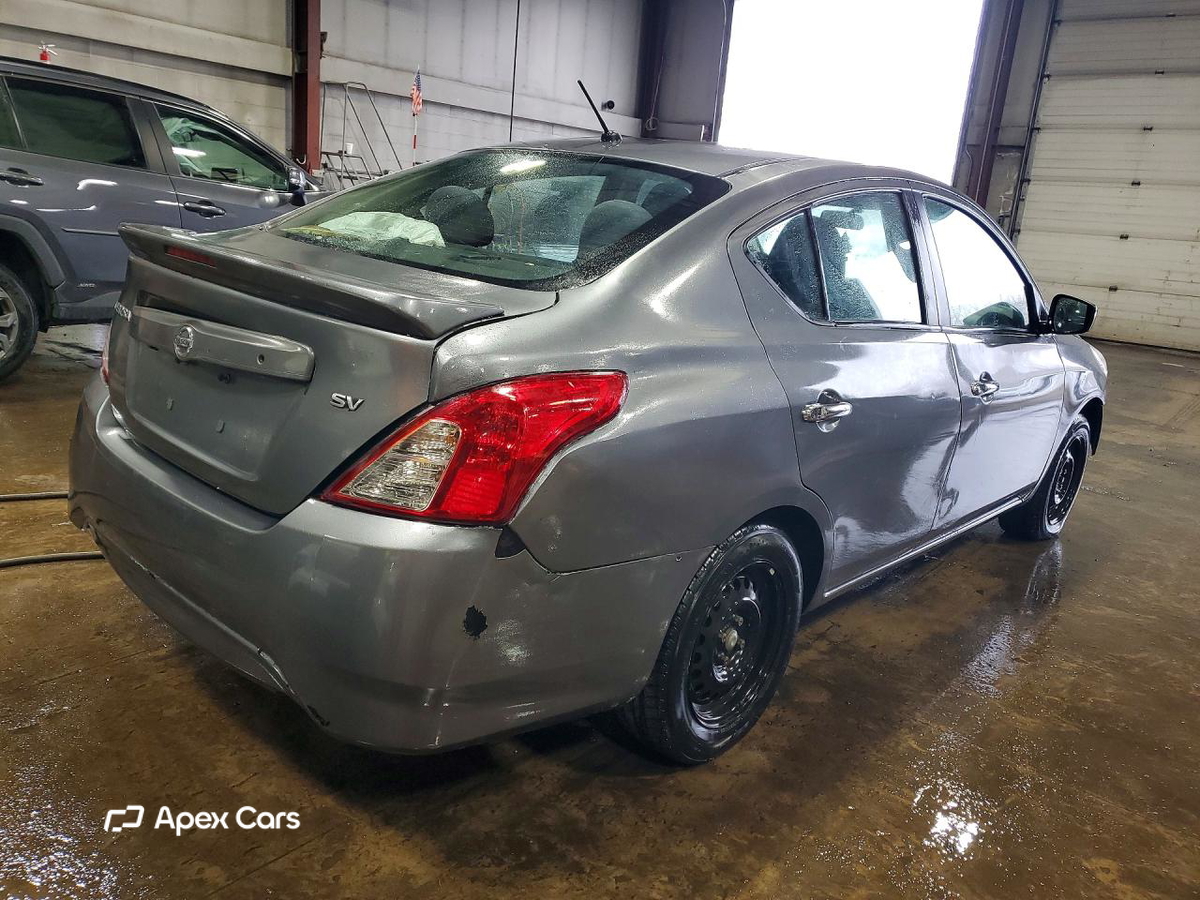 Nissan Versa 2019