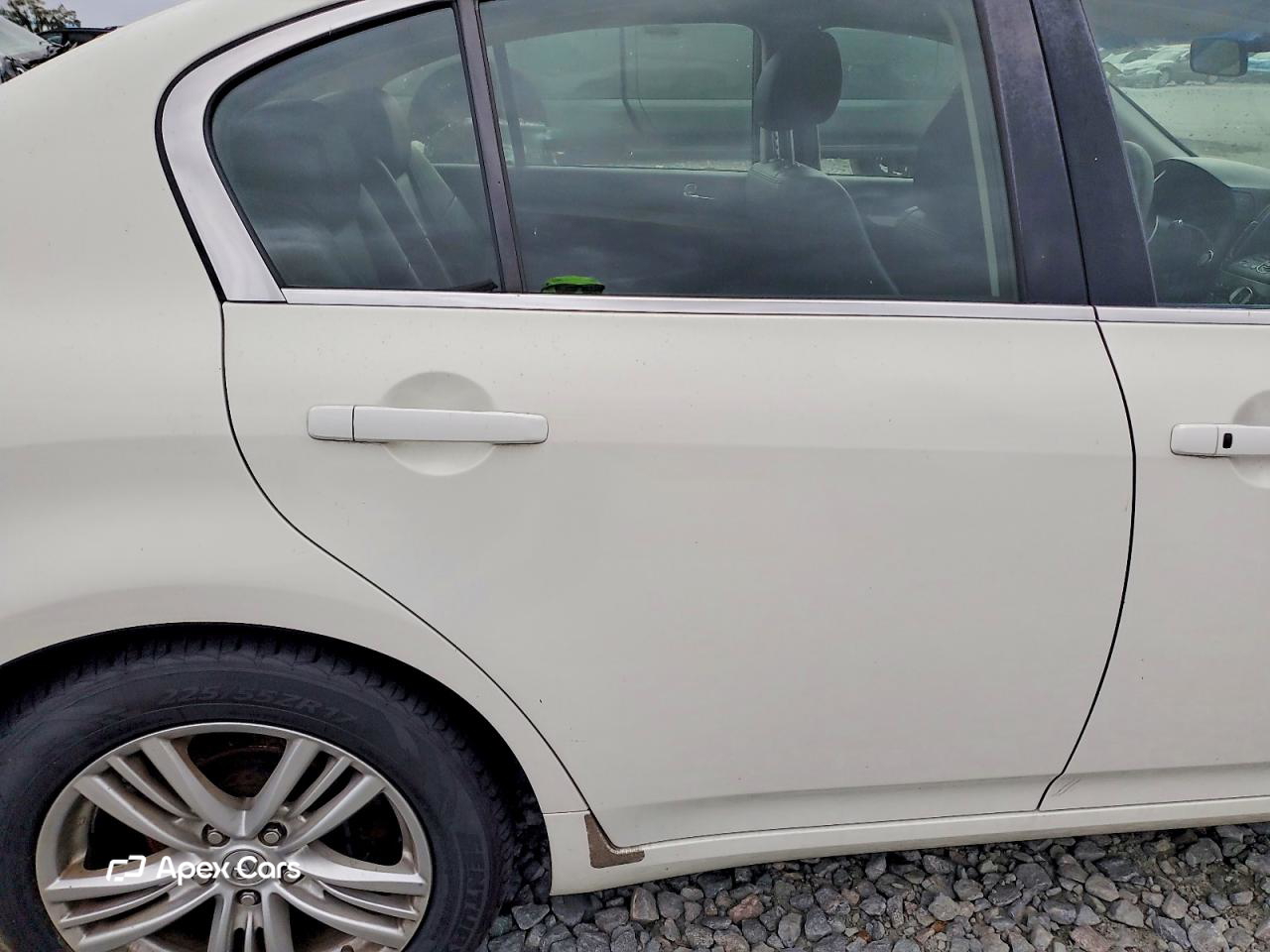 Infiniti  2012