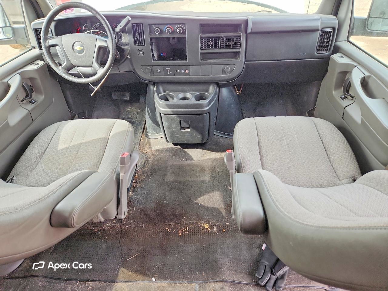 Chevrolet Express 2012