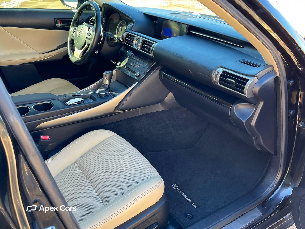 Lexus IS 2015