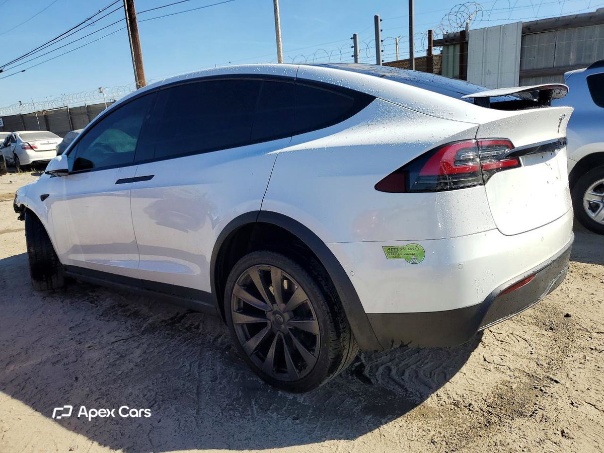 Tesla Model X 2022