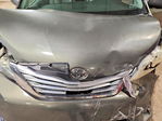 Toyota Sienna 2011