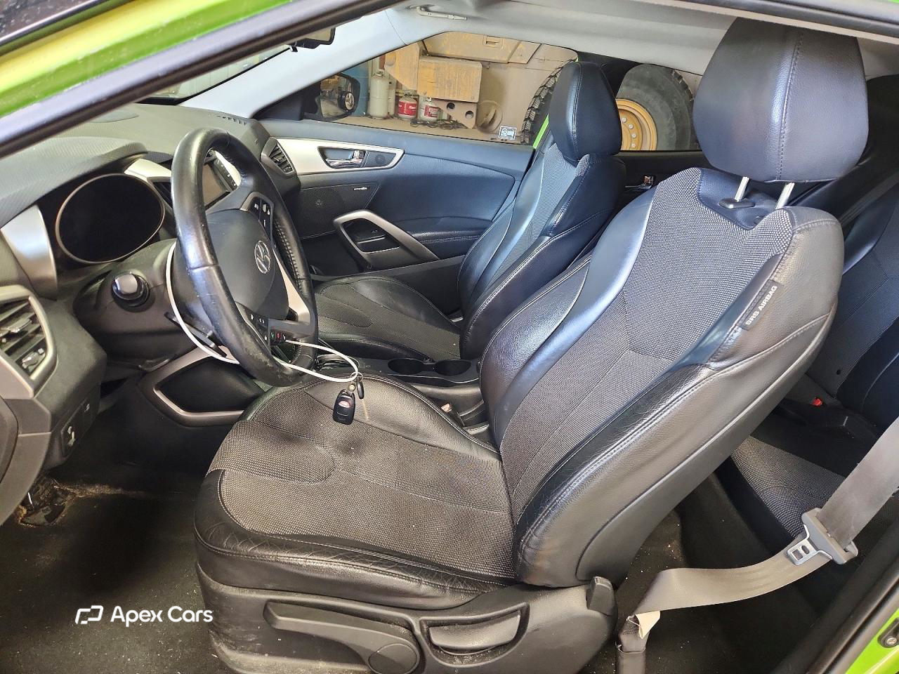 Hyundai Veloster 2012
