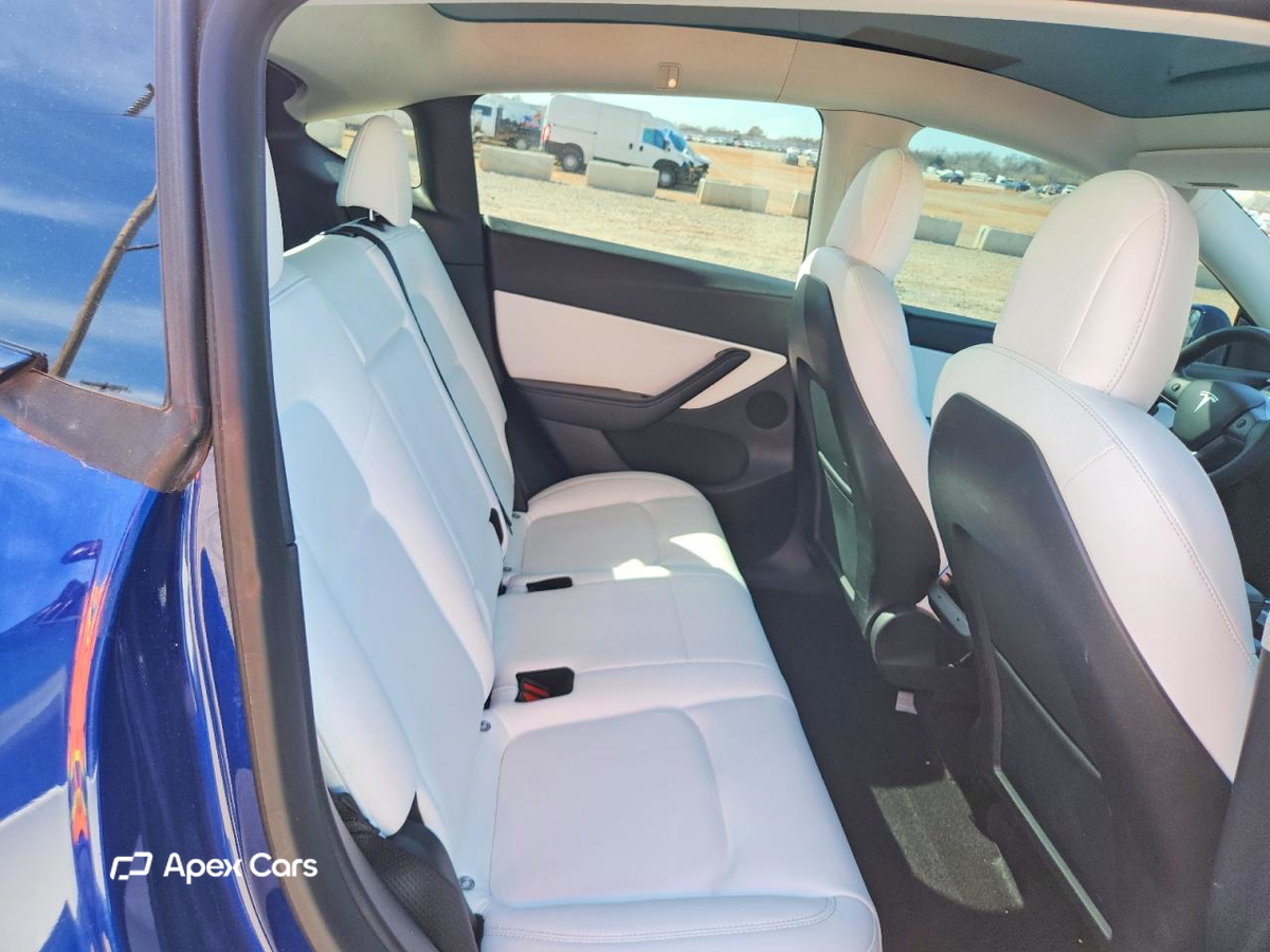 Tesla Model Y 2022