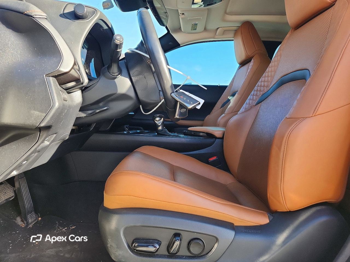 Lexus UX 2019