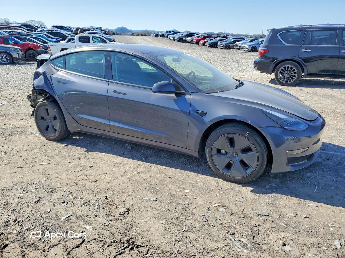 Tesla Model 3 2023