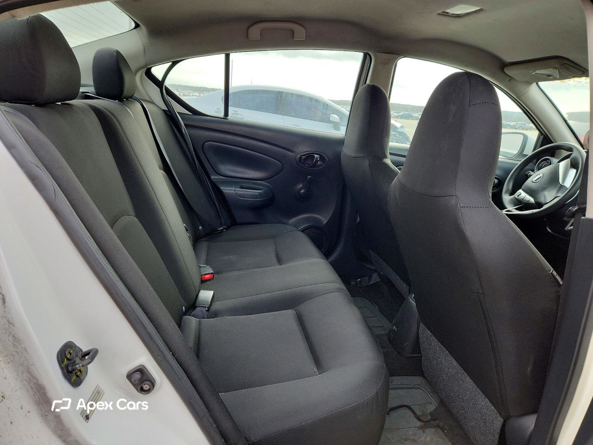 Nissan Versa 2016