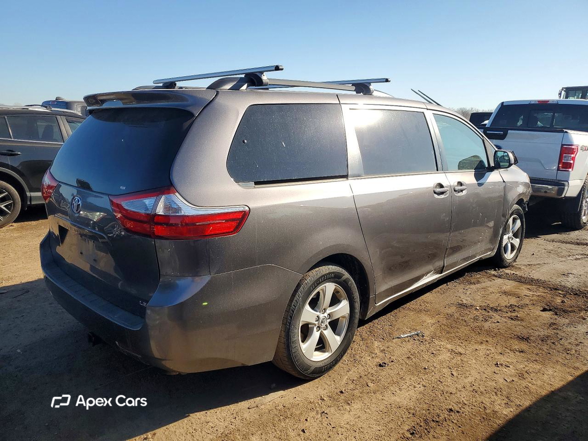 Toyota Sienna 2015