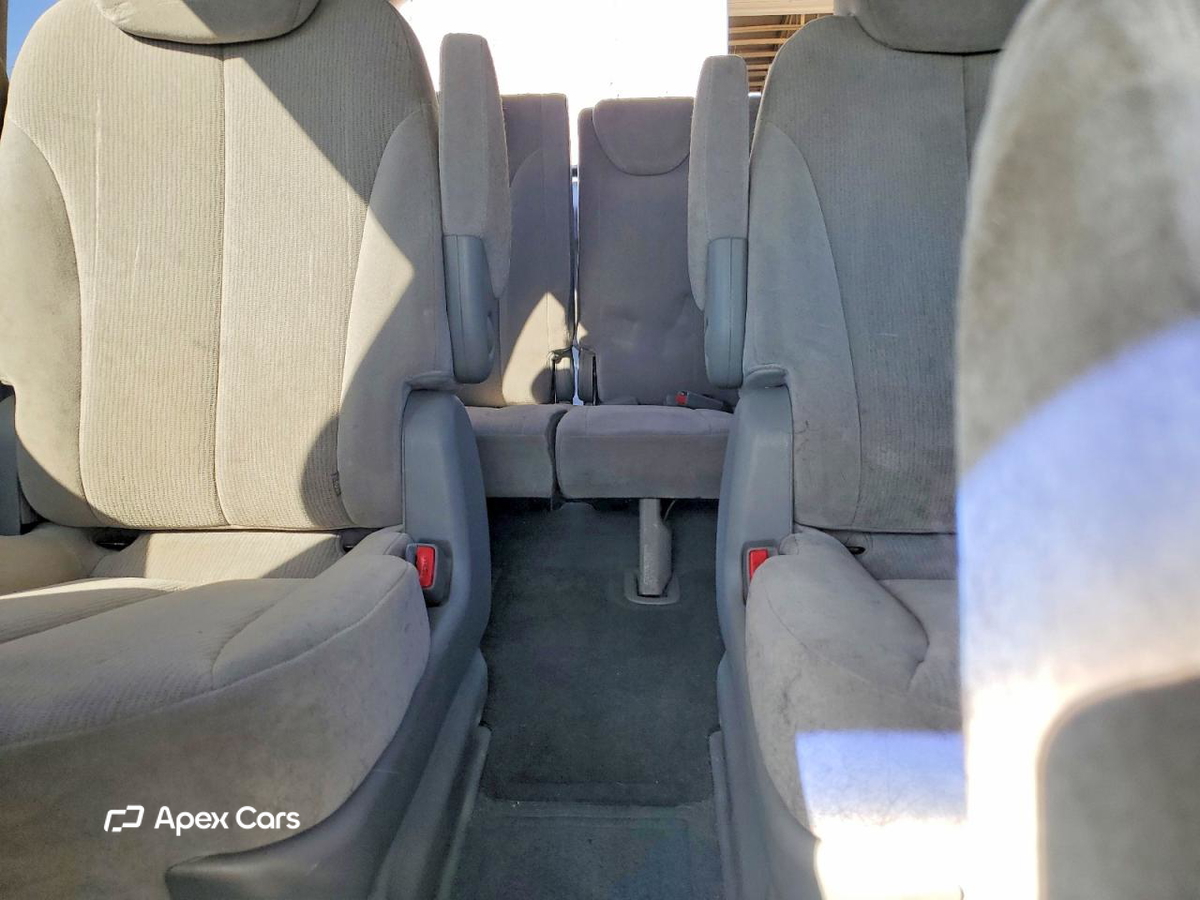 Kia Sedona 2008