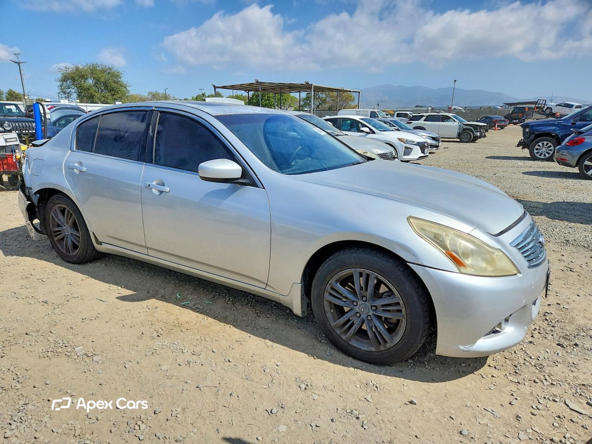 Infiniti G 2012