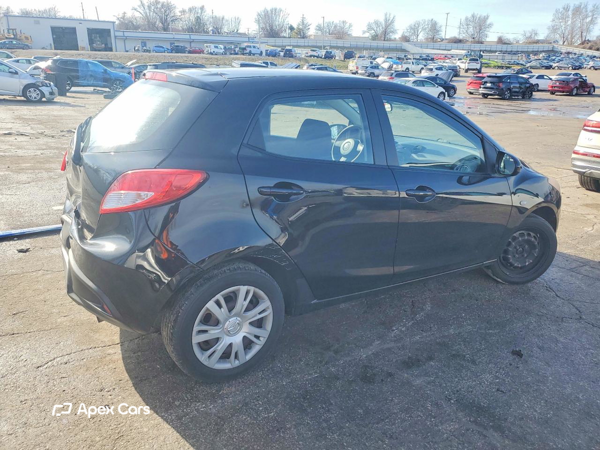 Mazda 2 2012