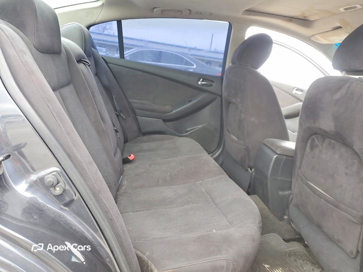 Nissan Altima 2010