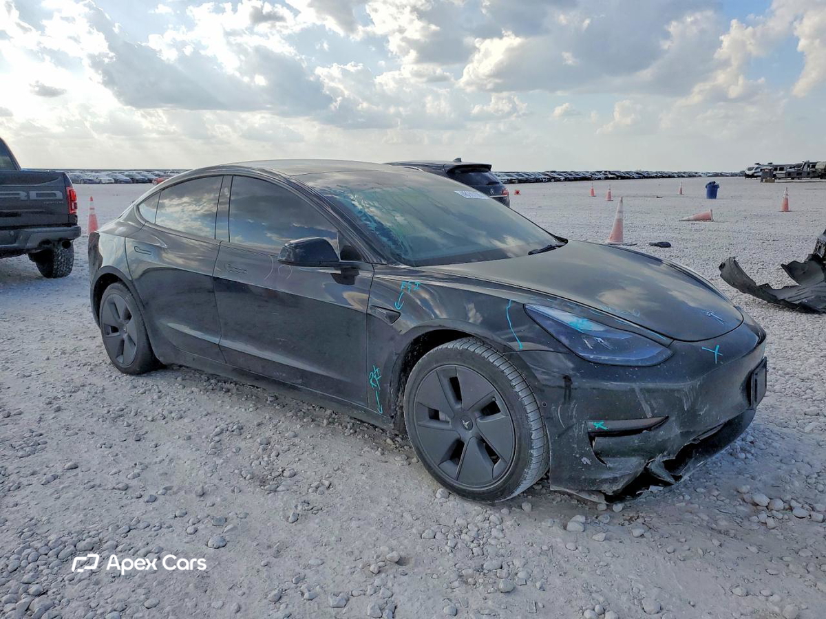 Tesla Model 3 2022