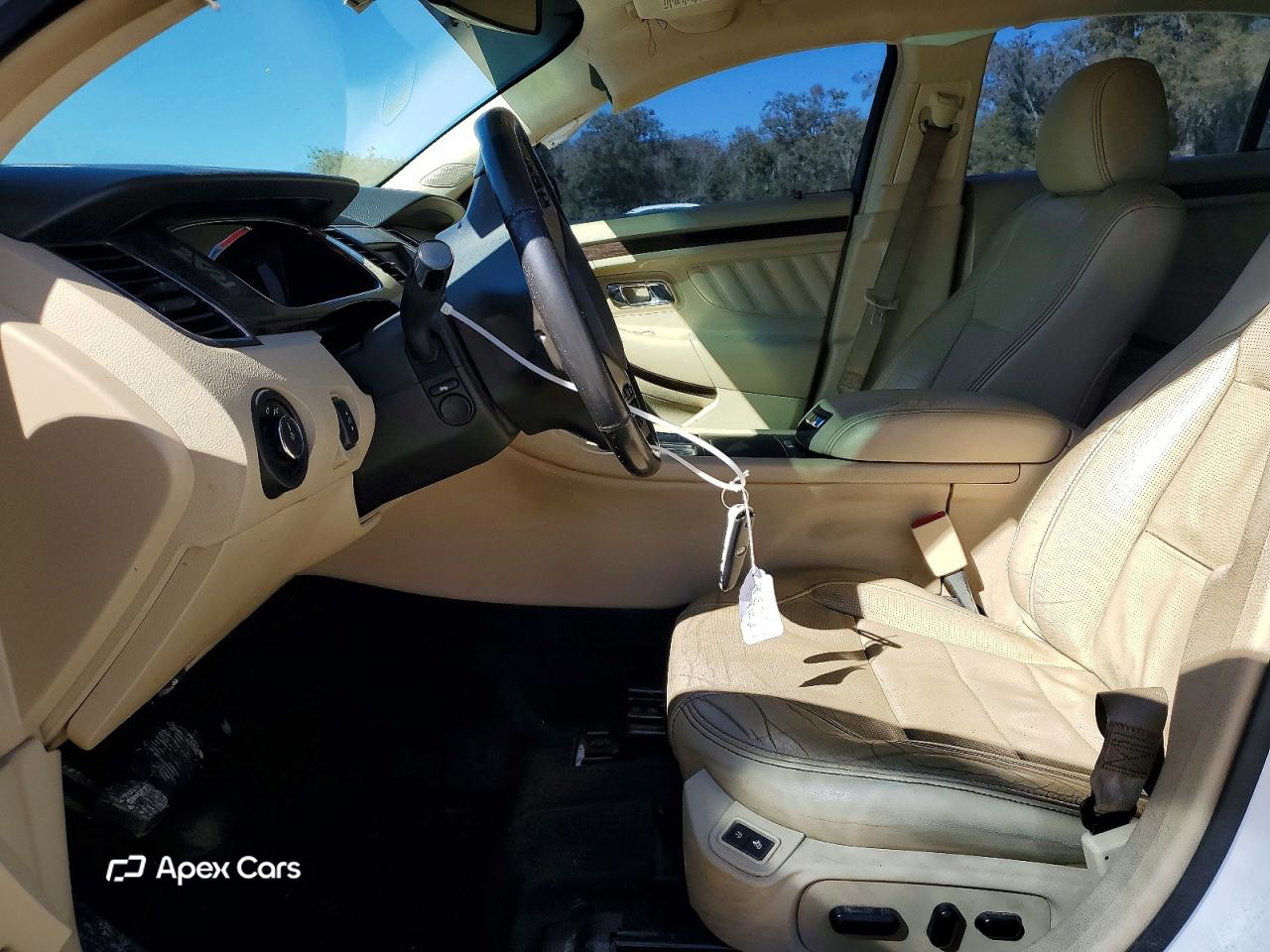 Ford Taurus 2015